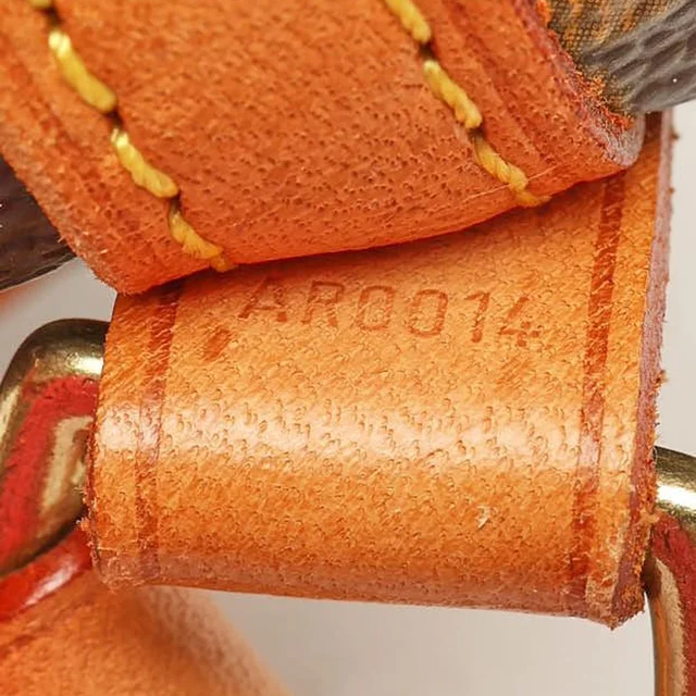 Louis Vuitton Vernis Coin Purse in Leather from A Retro Tale, photo 10 of 11