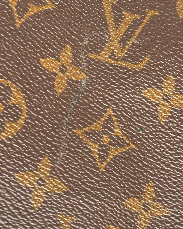 Louis Vuitton Monogram Speedy 40 Bag in Coated canvas from A Retro Tale, photo 7 of 11