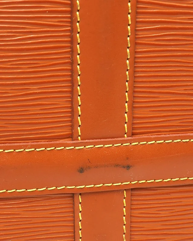 Louis Vuitton Epi Keepall 50 Weekend Bag in Suede from A Retro Tale, photo 7 of 10