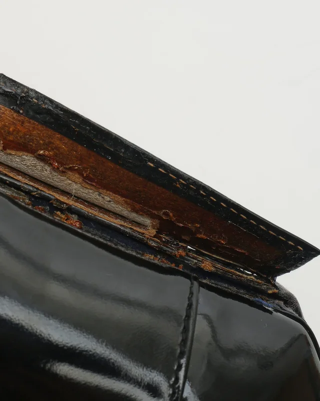 Gucci GG Crossbody Bag in Patent leather from A Retro Tale, photo 10 of 11