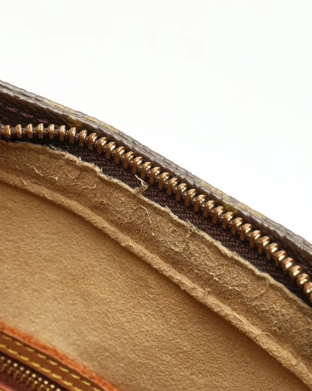Louis Vuitton Monogram Looping GM Shoulder Bag in Coated canvas from A Retro Tale, photo 11 of 12