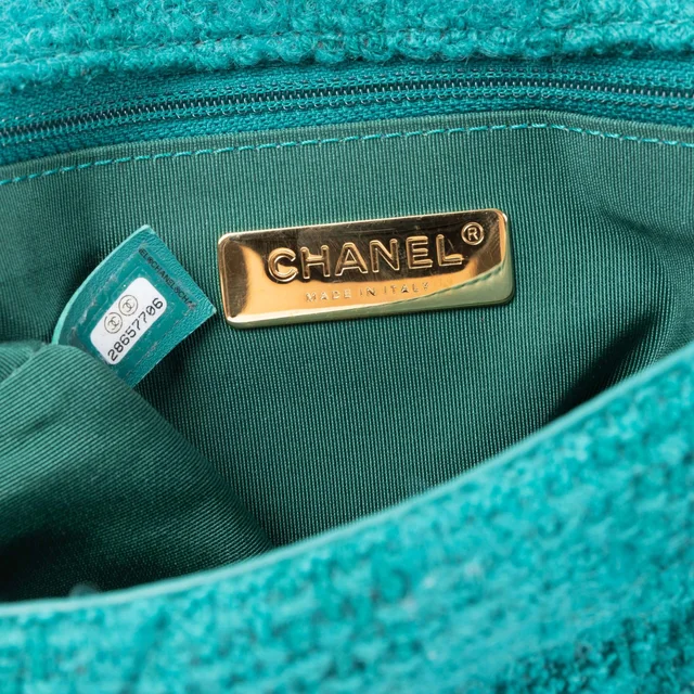 Chanel Small Tweed 19 Bag in Tweed from A Retro Tale, photo 8 of 10
