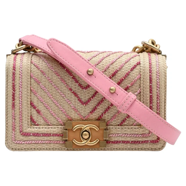 Chanel 2019年頃製 ラフィアシェブロンステッチボーイシャネルチェーンショルダーバッグ ベージュ/ピンク from VINTAGE QOO TOKYO