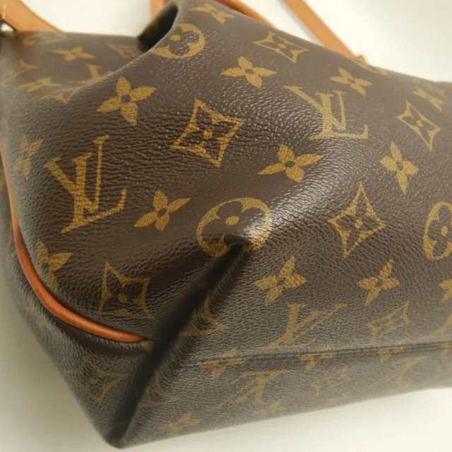 Louis Vuitton Turenne Monogram Handbag in Brown Canvas from LuxUness, photo 16 of 19