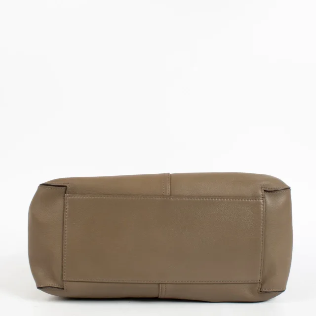 Delvaux Taupe Jumping/Zele Calf So Cool MM Bag in Taupe Leather from Labellov, photo 4 of 4