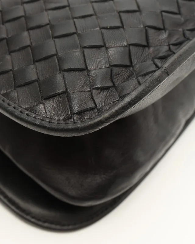 Bottega Veneta Intrecciato Top Handle Bag in Woven leather from A Retro Tale, photo 6 of 9