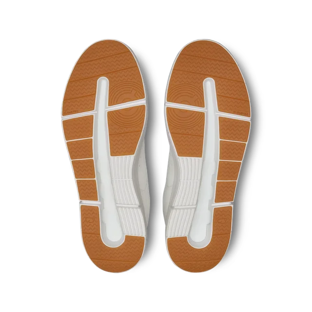On THE ROGER Centre Court in White | Gum, photo 3 of 6 from On