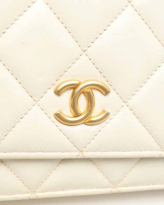 Chanel Wallet on Chain Bag in Patent leather from A Retro Tale, photo 8 of 11