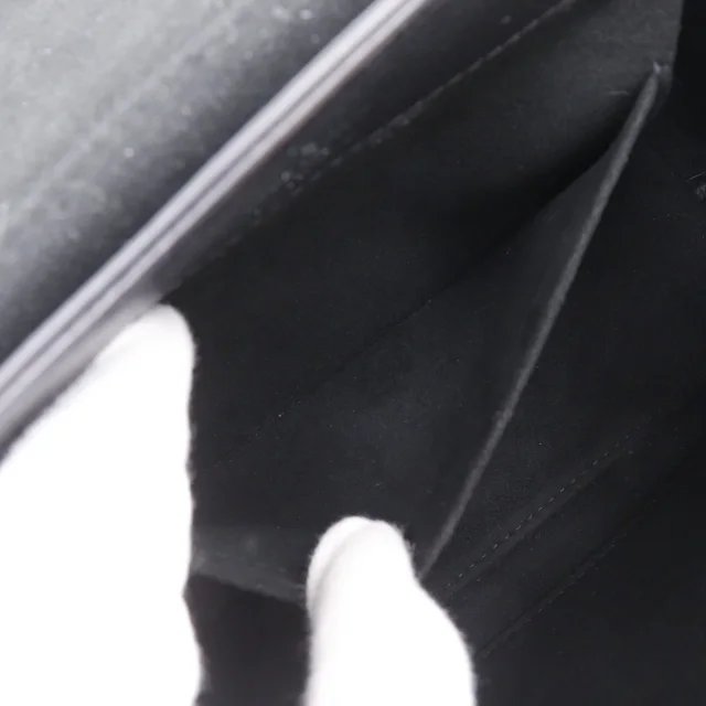 Louis Vuitton Lockme Ever Mini Calfskin 2way bag in Black Calfskin from LuxUness, photo 8 of 17