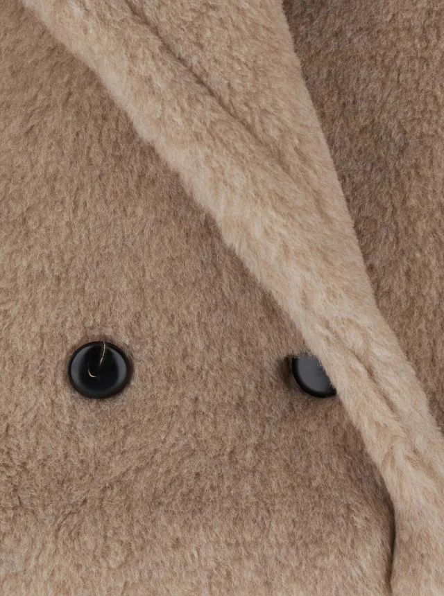 Max mara 'Cambusa' Beige Jacket Double-breasted with Notched Revers Wide in Fur Woman in Beige 63% Alpaca 26% Cashmere 11% Silk, photo 5 of 6 from Gaudenzi Boutique