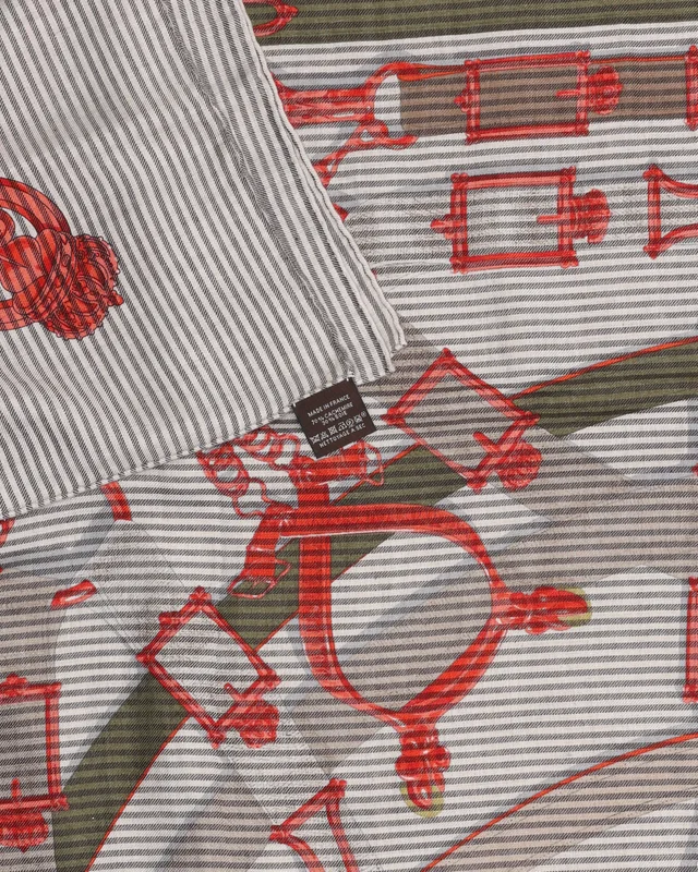 Hermès Cavalcadour Cashmere Silk Scarf in Silk from A Retro Tale, photo 3 of 3