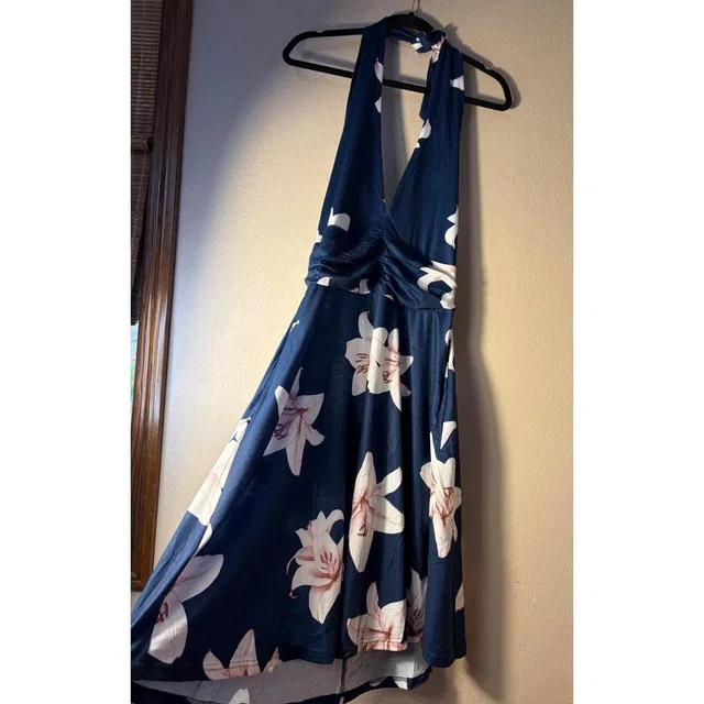 Hublot Women's Summer dresses - Navy/Pink in pink|blue from Depop