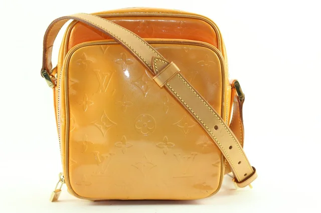 Louis Vuitton Monogram Vernis Wooster Amazon Crossobdy in Leather from Bagriculture