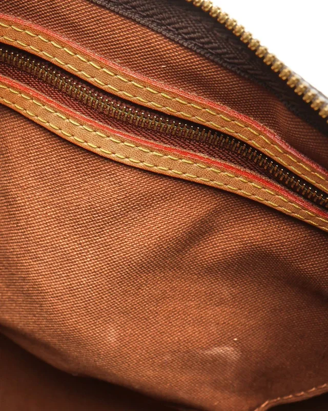 Louis Vuitton Monogram Speedy Bandoulière 30 Bag in Coated canvas from A Retro Tale, photo 11 of 13