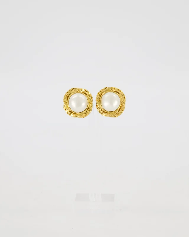 Chanel 93A gold clip-on Earring with Ornate Baroque frame and Faux Pearl with CC Logo from Sellier