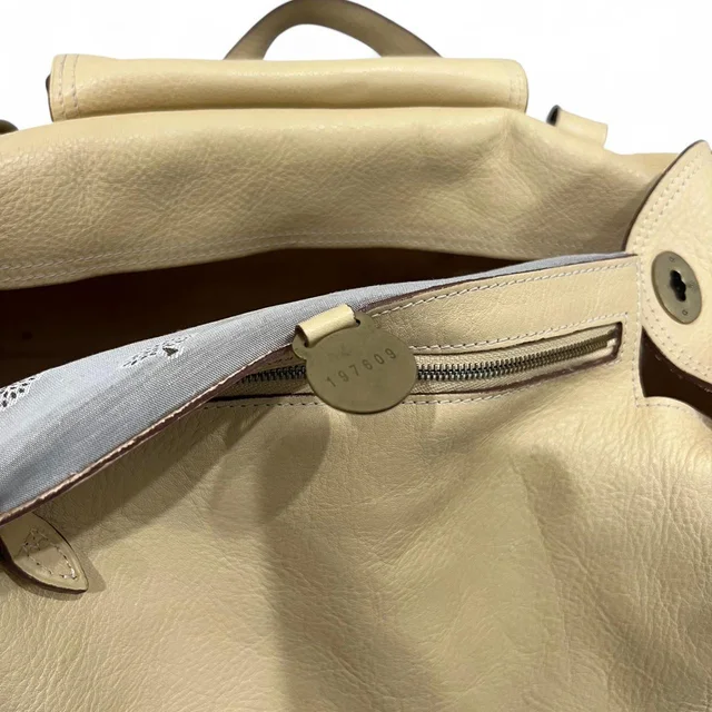 Mulberry Women's Shoulder bags - Tan/Cream in brown|neutral Leather from Depop, photo 5 of 6