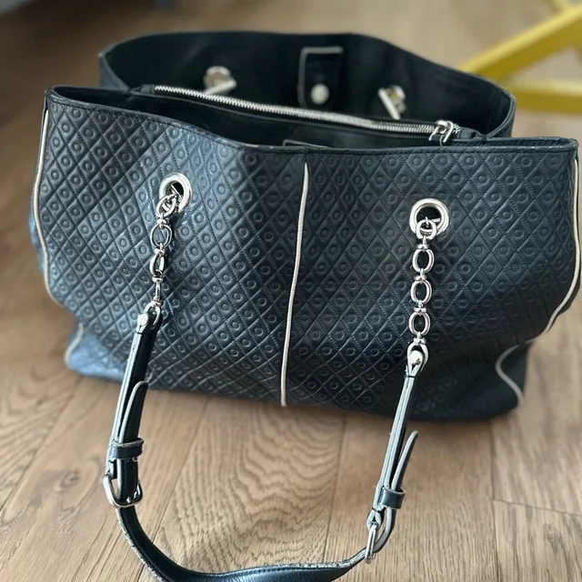 Tod's Embossed Leather Signature Chain Strap Tote in black Leather from Poshmark