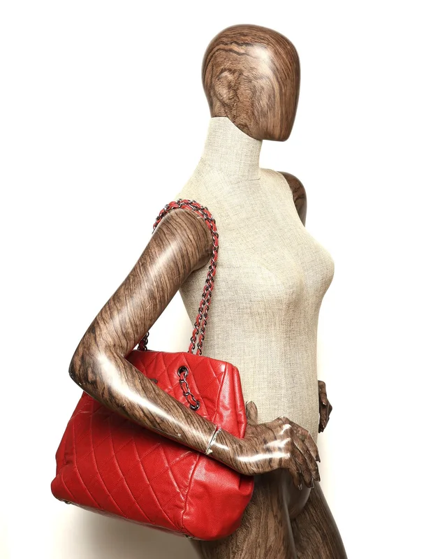 Chanel CC Brilliant Cells Tote Bag in Leather from A Retro Tale, photo 8 of 8