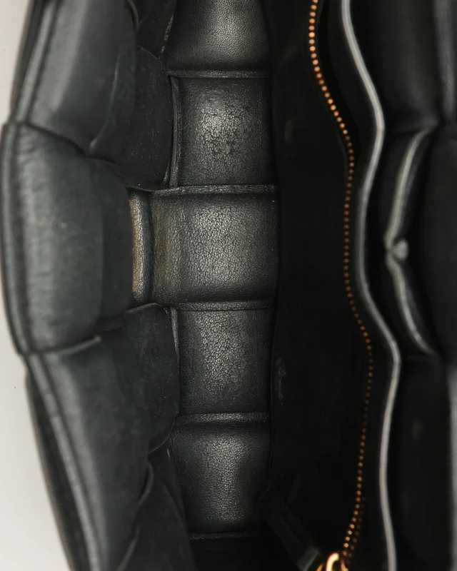 Bottega Veneta Padded Cassette Bag in Woven leather from A Retro Tale, photo 8 of 9