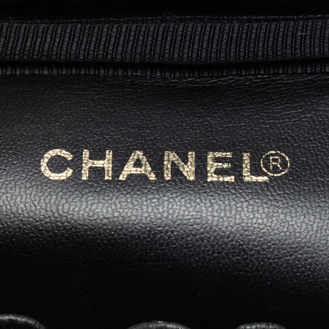 Black Chanel CC Patent Vanity Bag in Black Patent leather from Designer Revival, photo 2 of 2