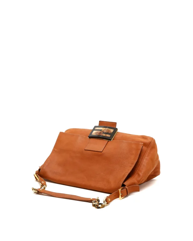Fendi Large Mamma Bag in Leather from A Retro Tale, photo 4 of 10