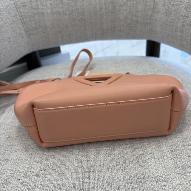 Bottega Veneta Small The Point Bag in puffed leather from Reowned, photo 3 of 8