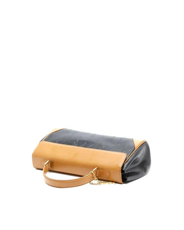Saint Laurent Yves Flap Bag in Leather from A Retro Tale, photo 4 of 10