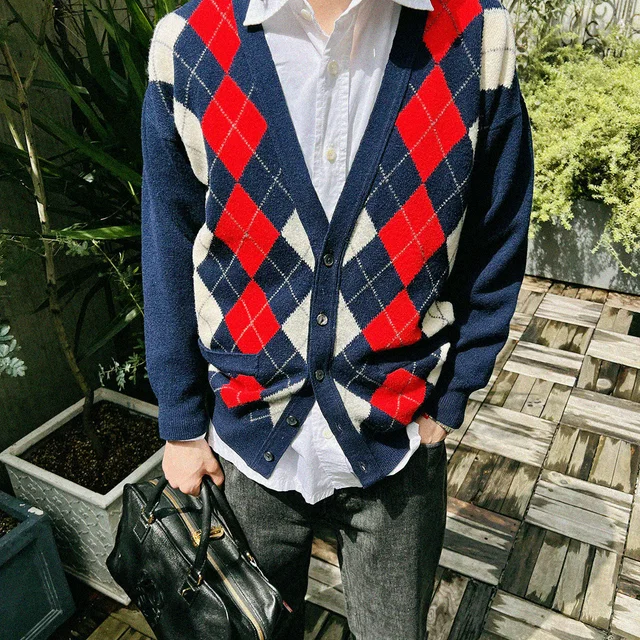 Burberry Argyle Pattern Cardigan #38 Navy/Red/White in White Wool from VINTAGE QOO TOKYO