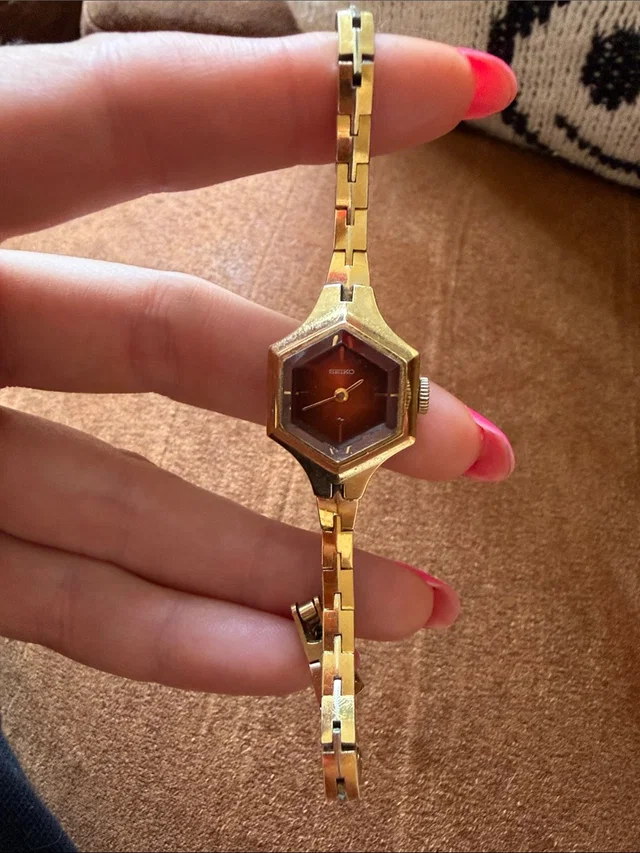 Vtg Seiko Women’s Gold Tone Hexagon Red Burgundy Dial Manual Wind Watch 11-8029 in brown|red|gold from Poshmark