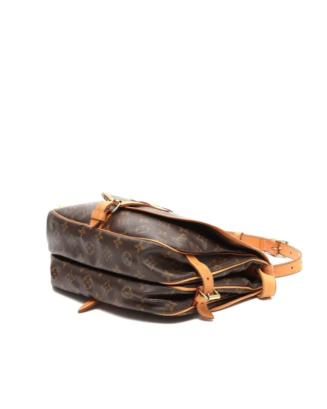 Louis Vuitton Monogram Saumur 30 Bag in Coated canvas from A Retro Tale, photo 5 of 9