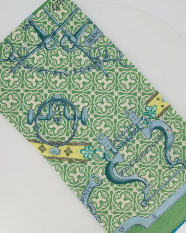 Hermès Green and Blue "Mors et Gourmettes" Cashmere and Silk Shawl in Blue Silk from Sellier, photo 4 of 4