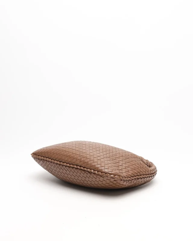Bottega Veneta Medium Intrecciato Hobo Bag in Woven leather from A Retro Tale, photo 4 of 11