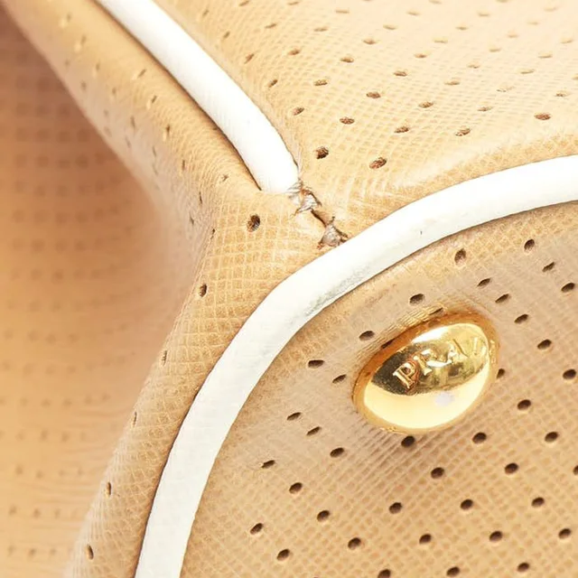 Prada Saffiano Galleria Bag in Saffiano leather from A Retro Tale, photo 9 of 13