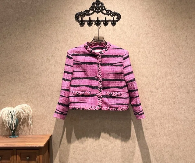 Valentino Garavani pink tweed tiger-print Chanel-style jacket / Size 38 / 99% new / 42220 in Pink Tweed from Luxury Promise