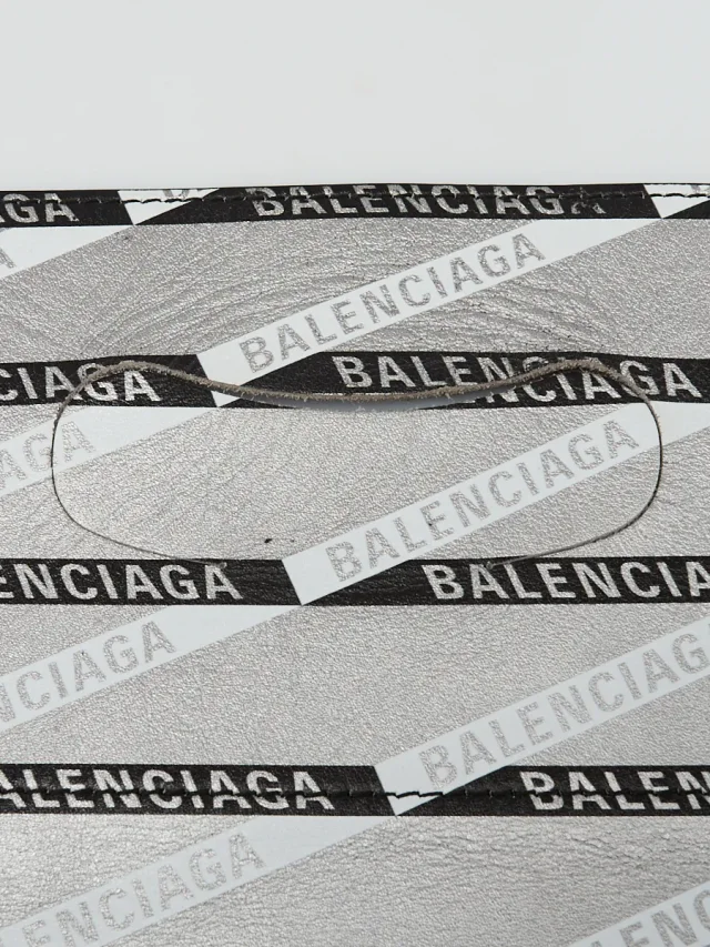 Balenciaga Silver/Black Metallic Leather Plastic Bag Small Shopper Tote Clutch Bag in Black Leather from Yoogis, photo 5 of 9