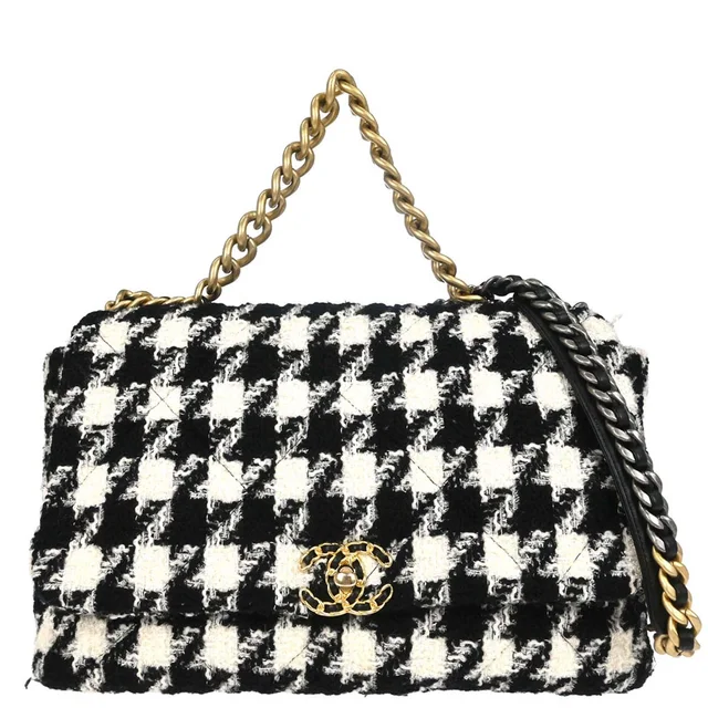 Chanel 2019 Black White Tweed Houndstooth Dix-neuf 19 Flap 2way Shoulder Handbag in Black Tweed from AMORE Vintage Tokyo