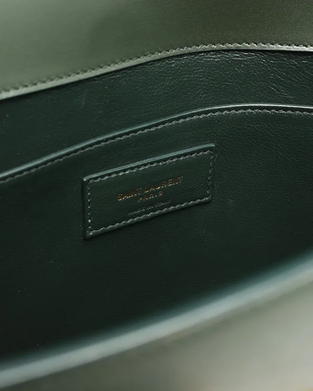 Saint Laurent Manhattan Bag in Leather from A Retro Tale, photo 7 of 9
