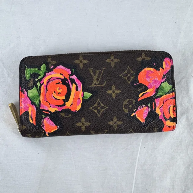 Louis Vuitton Limited Edition Stephen Sprouse Roses Monogram Zippy Wallet in Canvas, coated canvas, Metal from Reowned