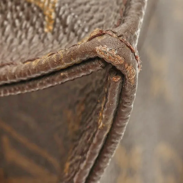 Louis Vuitton Monogram Sac Plat Bag in Coated canvas from A Retro Tale, photo 6 of 9