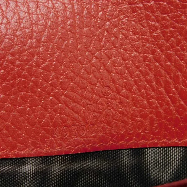 Gucci GG Marmont Textured Leather Chain Wallet in Red Calfskin from LuxUness, photo 5 of 14