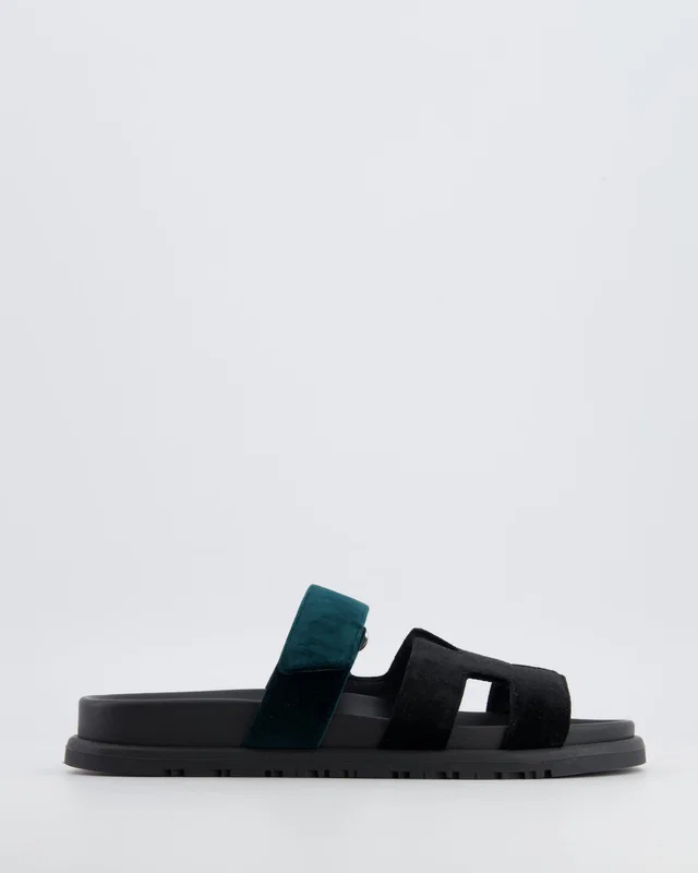 Hermès Chypre Sandals in Noir and Vert Mousse Velvet Size EU 37.5 in Black Velvet from Sellier