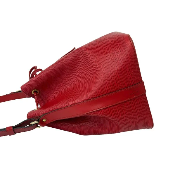 Louis Vuitton Petit Noe Epi Leather Shoulder Bag in Red Leather from LuxUness, photo 5 of 9