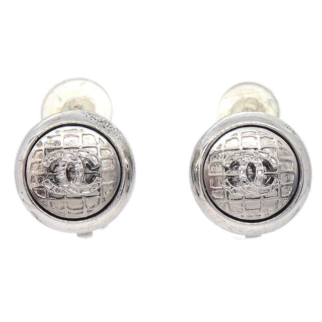 Chanel Button Clip-On Earrings Silver 00A in Silver from AMORE Vintage Tokyo