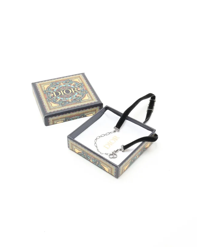 Dior J'Adior Velvet Choker Necklace in Velvet from A Retro Tale, photo 2 of 4