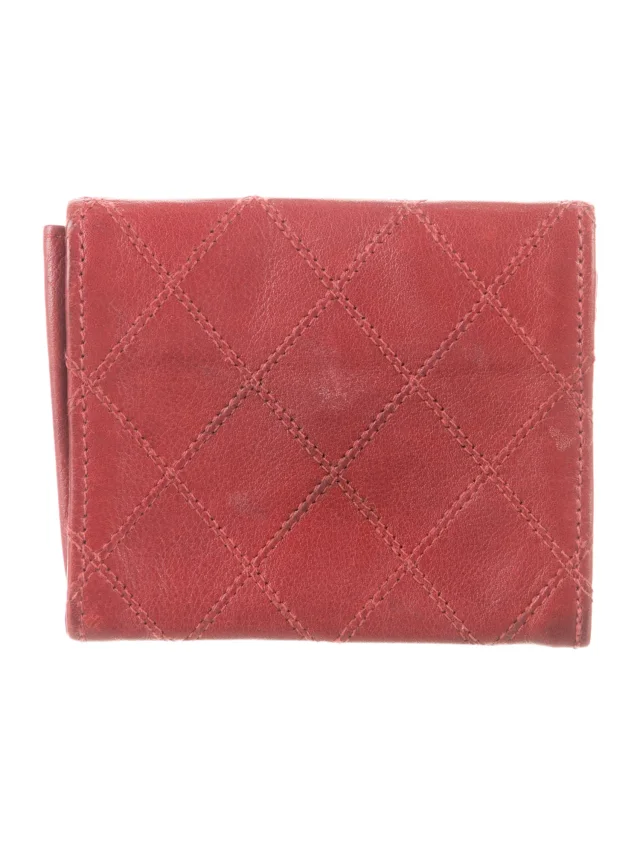 Chanel Vintage Leather French Purse in red Leather from The RealReal, photo 2 of 2