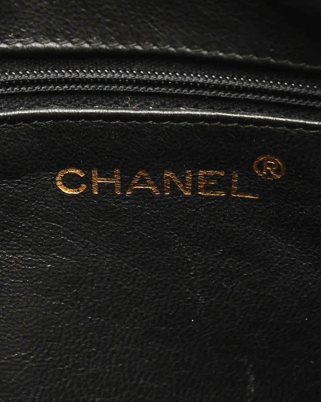 Chanel CC Ponyhair Tassel Camera Bag in Leather from A Retro Tale, photo 8 of 9