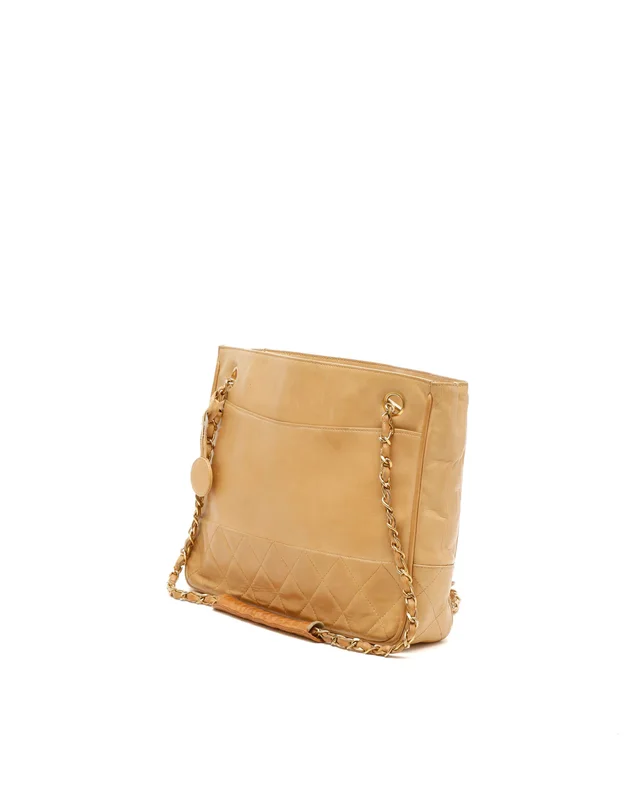 Chanel CC Chain Tote Bag in Leather from A Retro Tale, photo 2 of 15