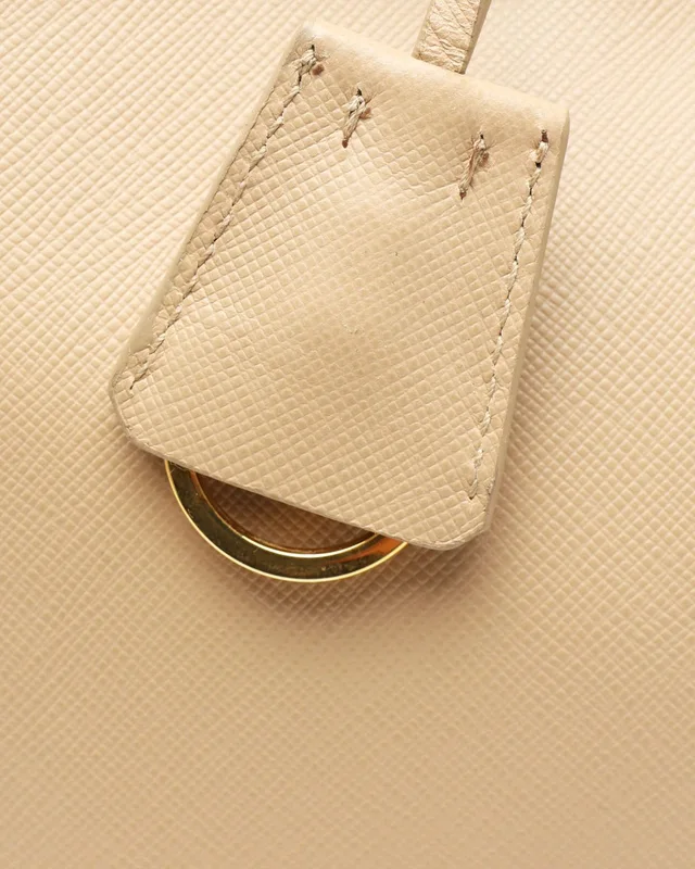 Prada Lux Galleria Saffiano Bag in Saffiano leather from A Retro Tale, photo 8 of 15