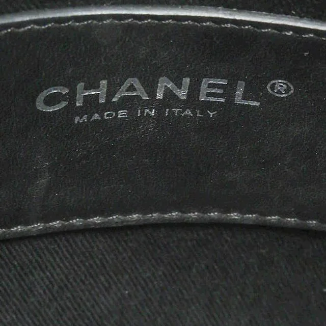 Chanel Maxi Patent Just Mademoiselle Bowling Bag in Patent leather from A Retro Tale, photo 8 of 11
