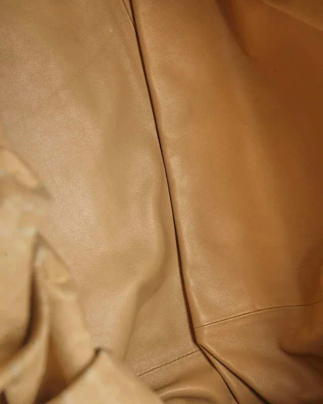 Bottega Veneta Maxi The Shoulder Pouch Kraft Paper Bag from A Retro Tale, photo 6 of 7
